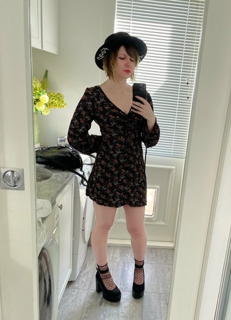 blonde handjob onlyfans hot nude images