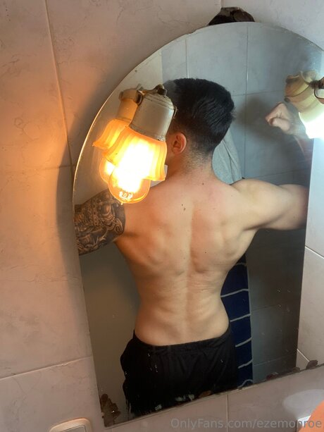 Ezemonroe hd actress pictures