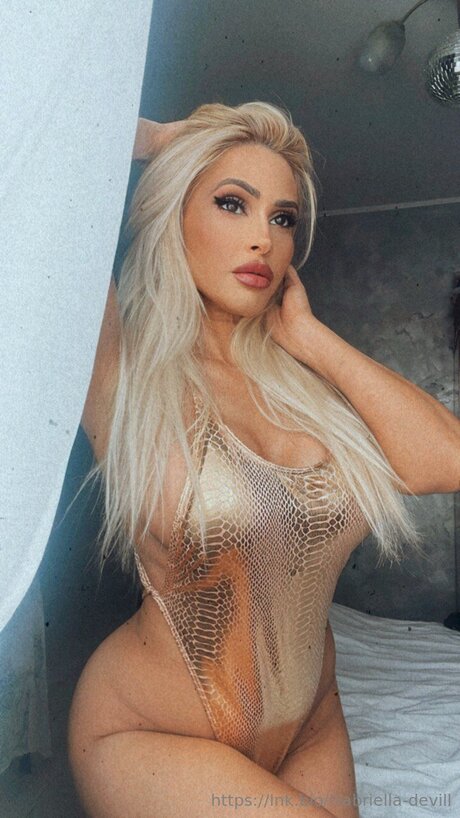 Yanniralove beautiful pornstar picture