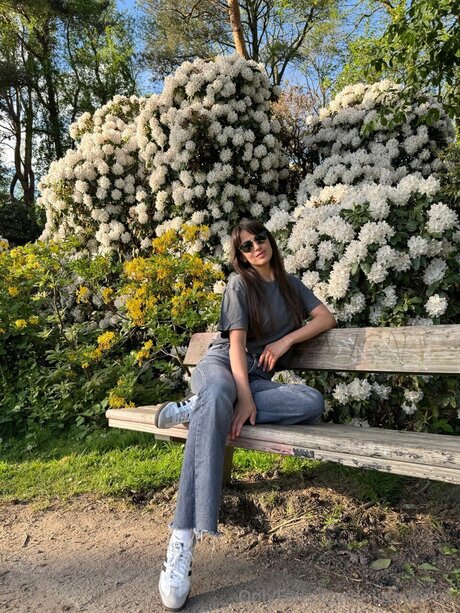 Miaqueen3 pornstar nice gallery