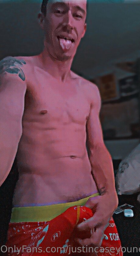 Justincaseyouneedme erotic model photo