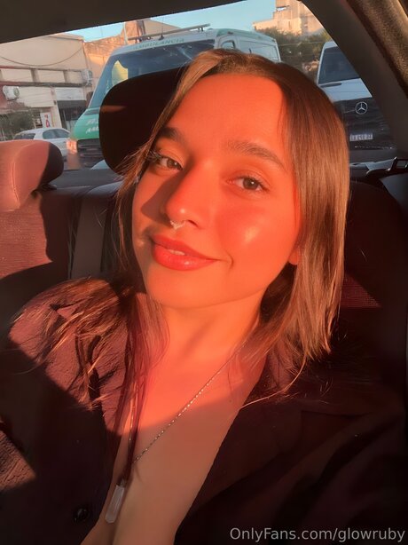 Glowruby hot star pics