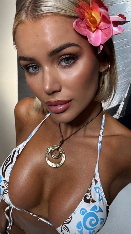 Baby Julz porn actress galleries