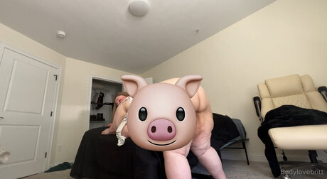 Bodylovebritt2 naked actress picture