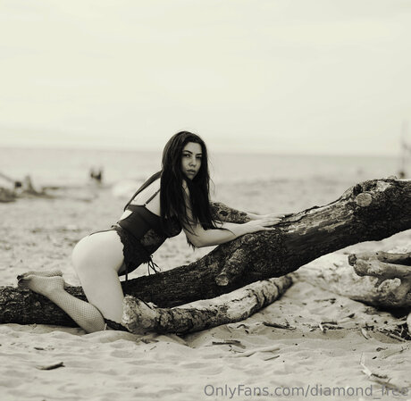 Diamond Free art actress img