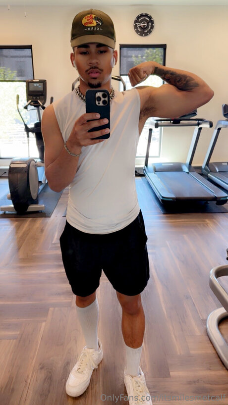 Itsmilesmetcalf perfect model pic