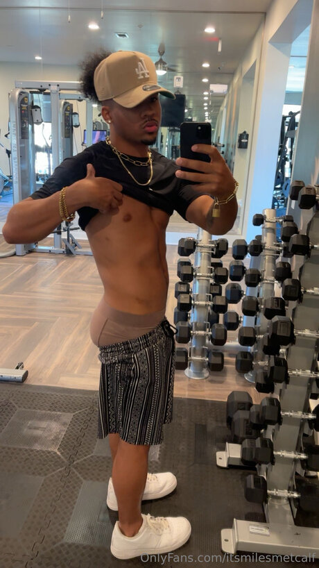 Itsmilesmetcalf hot model photo