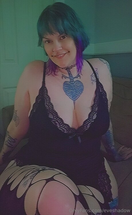 Eveshadow model top photos