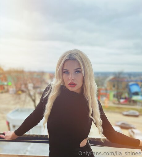 Shine Lia art pornstar images