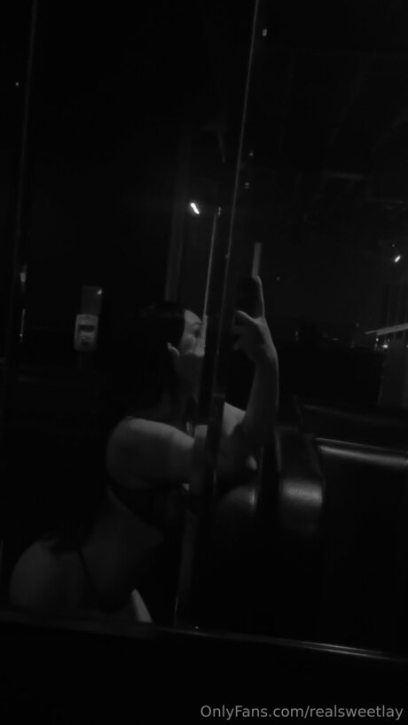 Realsweetlay model nudes galleries