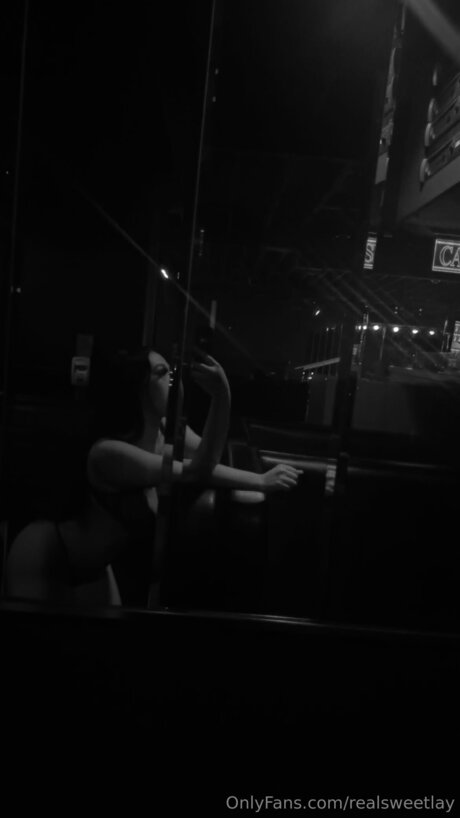 Realsweetlay pornographic actress pictures