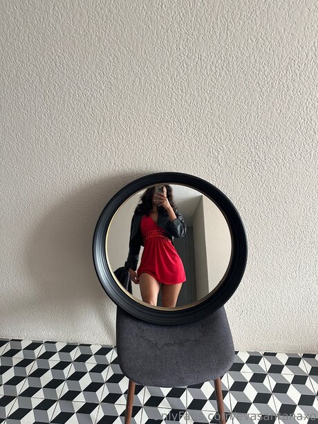 Evasantanaxo erotic star img