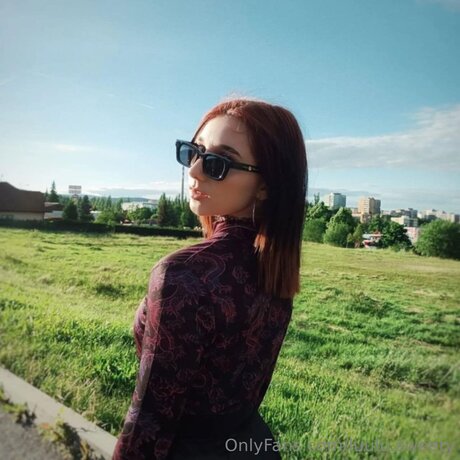 Luulu Sweety pretty pornstar img