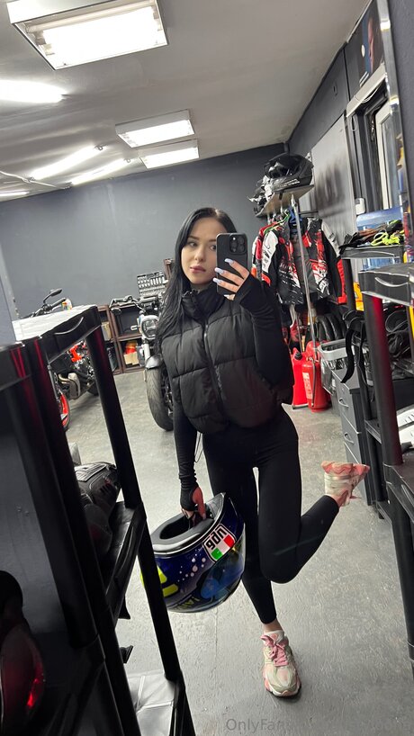 Lustyloona Profile pic