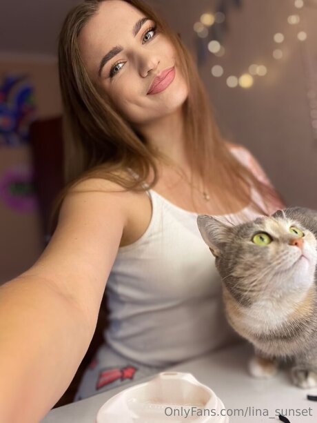 Lina Sunset model perfect photo