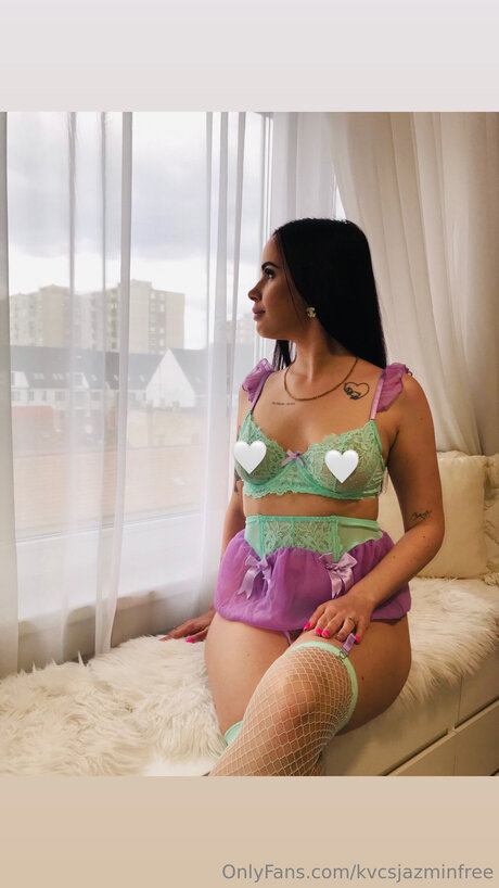 Kvcsjazminfree hot star galleries