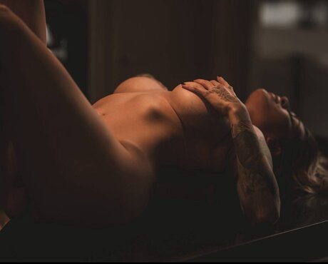 Florcurvy sexy actress gallery