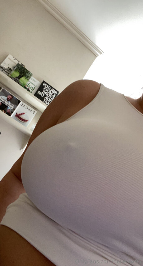 Hellexox95 xxx actress photo