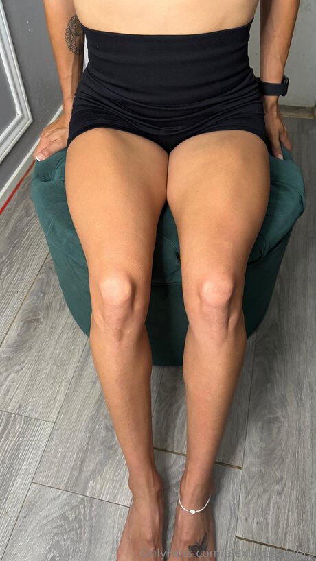 Alexisyogafeet2 model beautiful photo