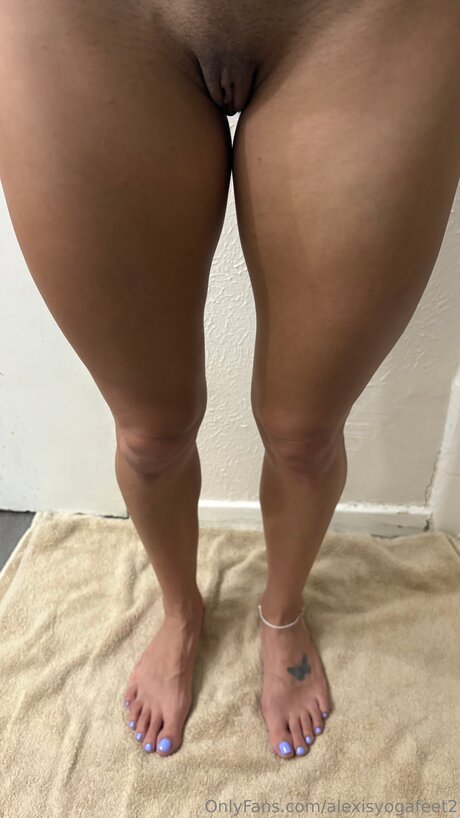 Alexisyogafeet2 model nudes archive