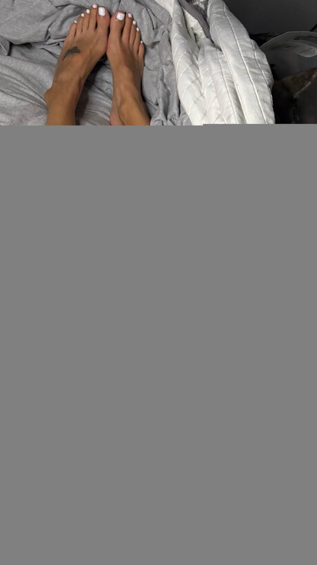 Alexisyogafeet adult star image