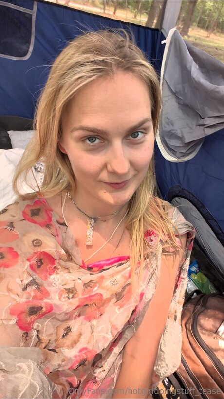 Hotgirldoingstuff Tease perfect actress archive