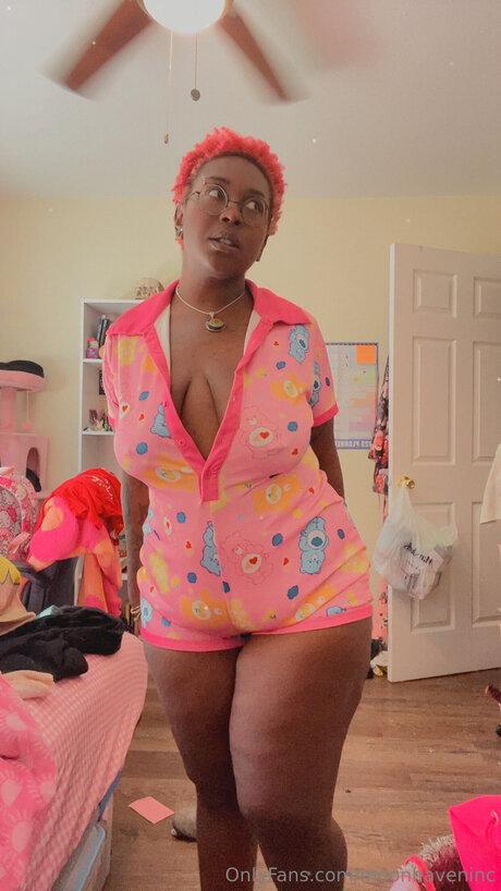 Moonhaveninc erotic model archive