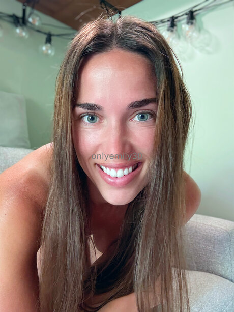 Only Emily30 star nudes images