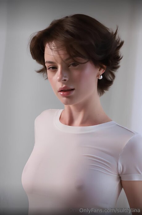 Sultrylina model beautiful images