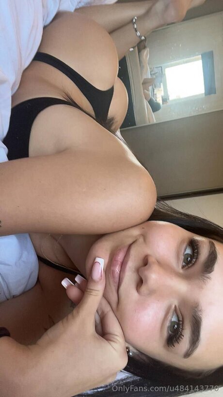 Kinsleypaige naked star galleries