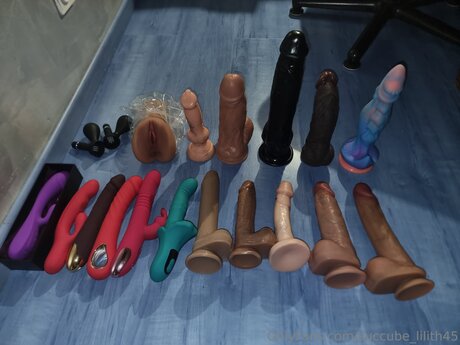 Succube Lilith45 xxx model pics