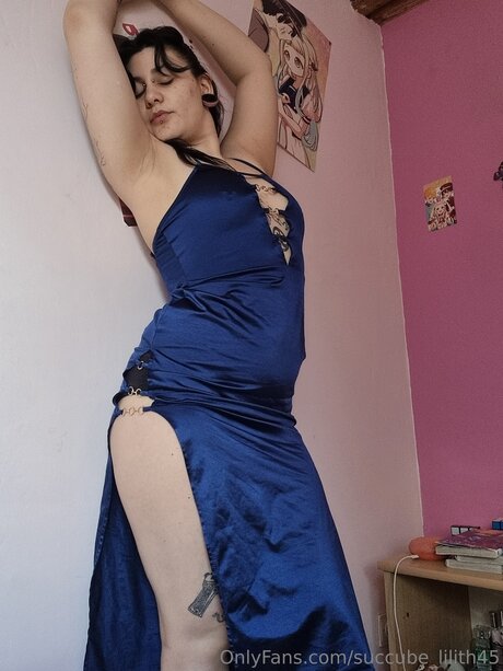 Succube Lilith45 sex pornstar photo