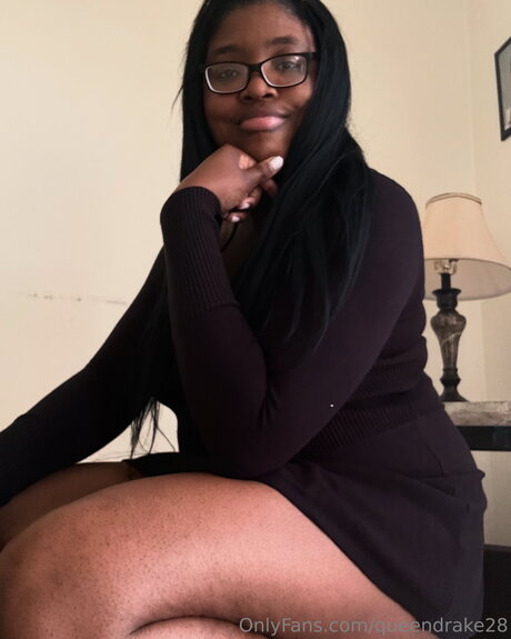 Queendrake28 model perfect picture