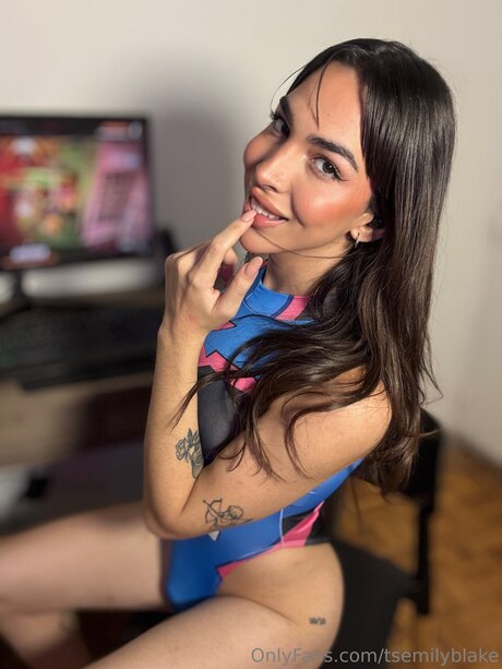 Tsemilyblake star nude images