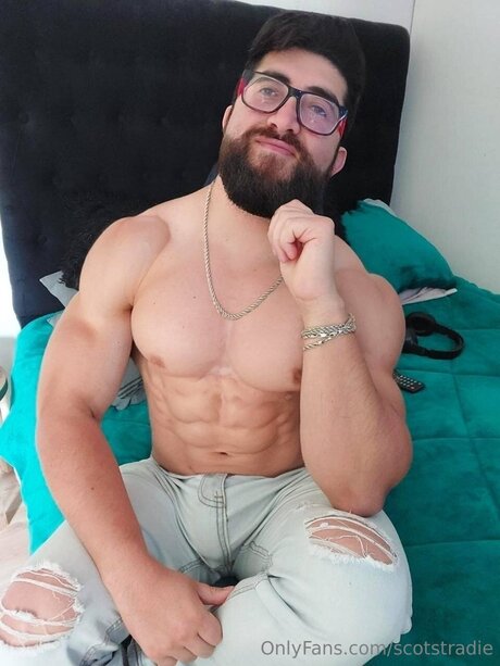 Scotstradie best model photos