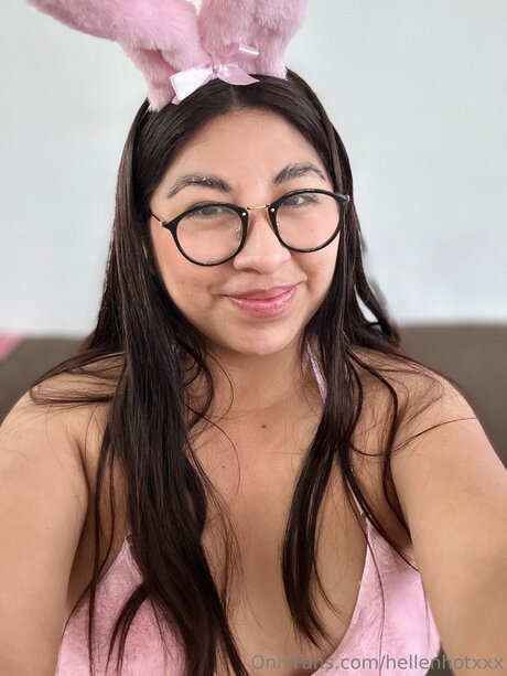 Hellenhotxxx star high quality photos