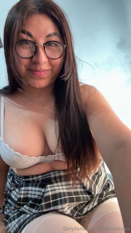 Hellenhotxxx exclusive model pic