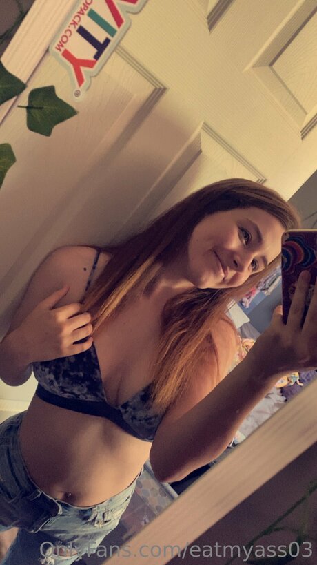 Eatmyass03 naked model pic