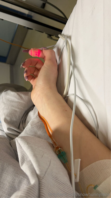 Snowbunnylena naked actress img