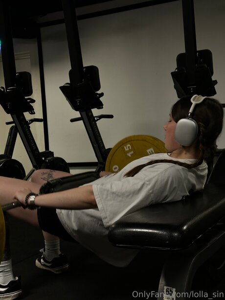 Lolla Sin nice actress picture