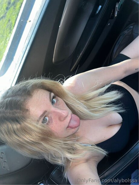 Alybolssa best model photo