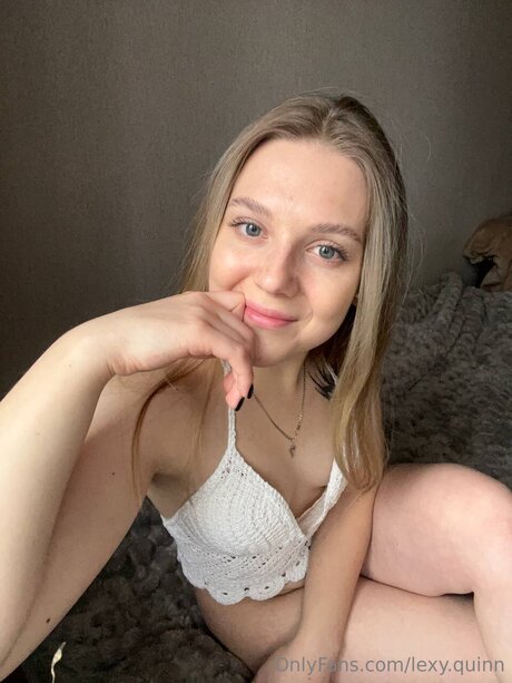 Baby Elisa erotic actress pictures