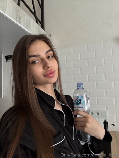 Amelia Lovis model exclusive image