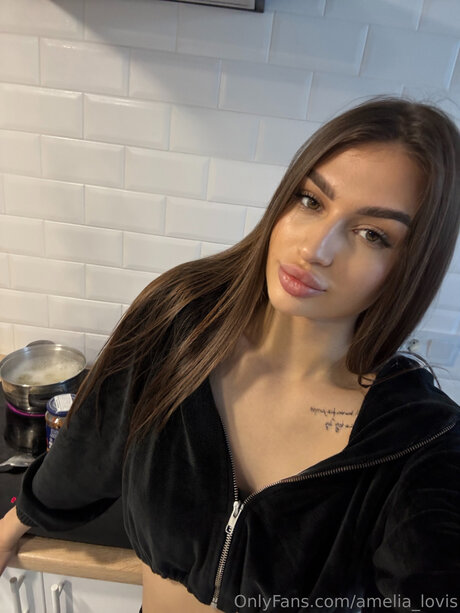 Amelia Lovis star hd picture