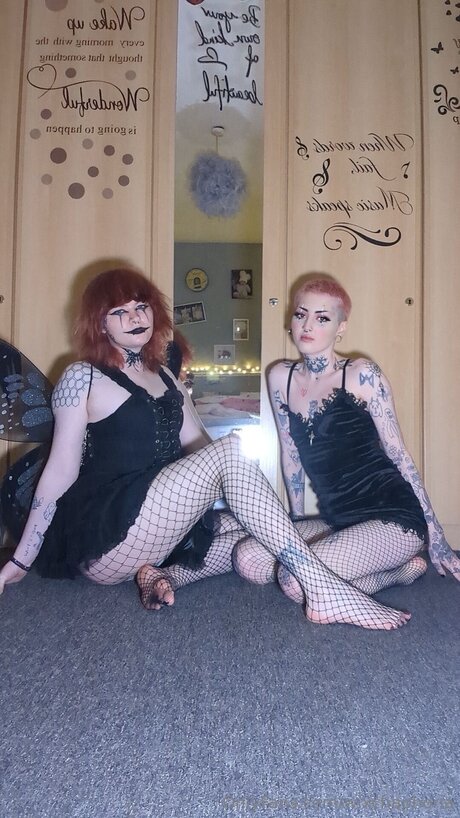 Wixchaphoria model hot photos