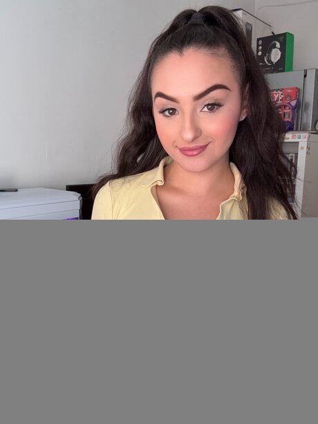 Deiitta model hd pics