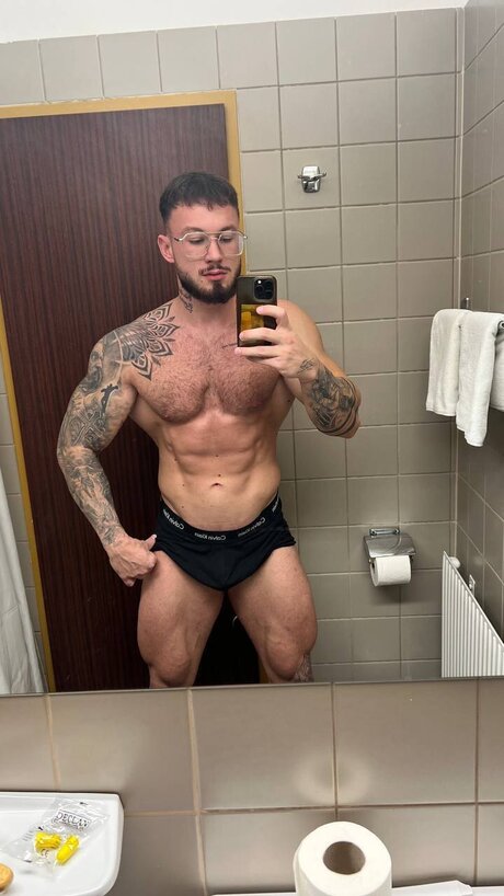 Gordon Sam model beautiful photo