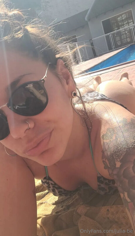 Julia Be model exclusive pictures