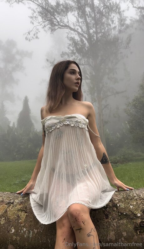 Samaltham69 star high quality photos