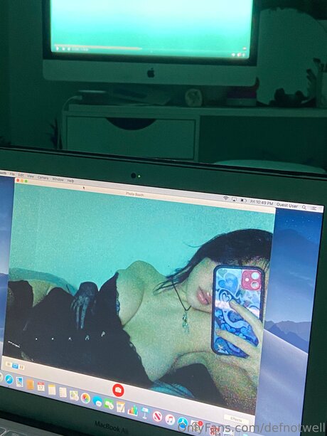 Defnotwell naked actress galleries